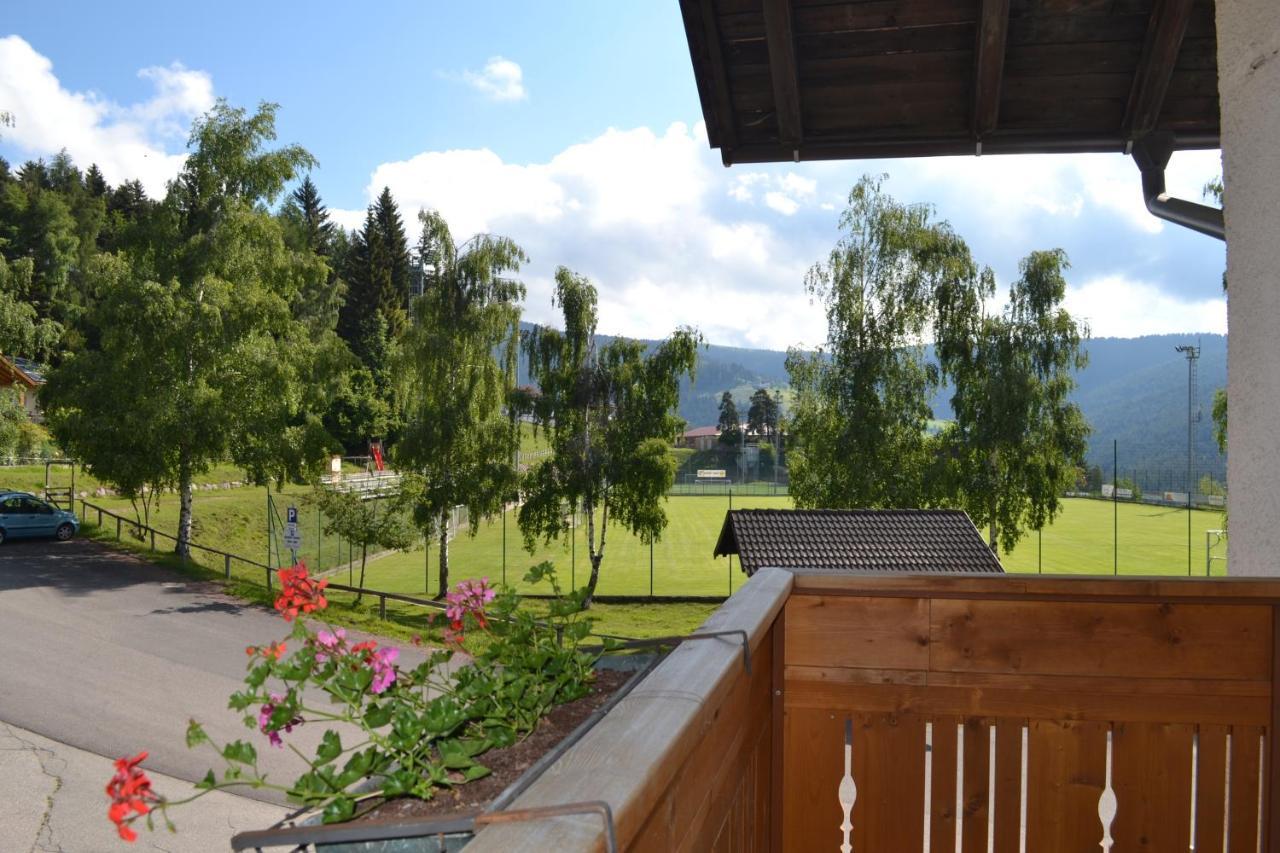 Gasthof Zum Gruenen Baum Verano Kültér fotó